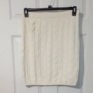 Elegant Cream Cable Knit Pencil Skirt